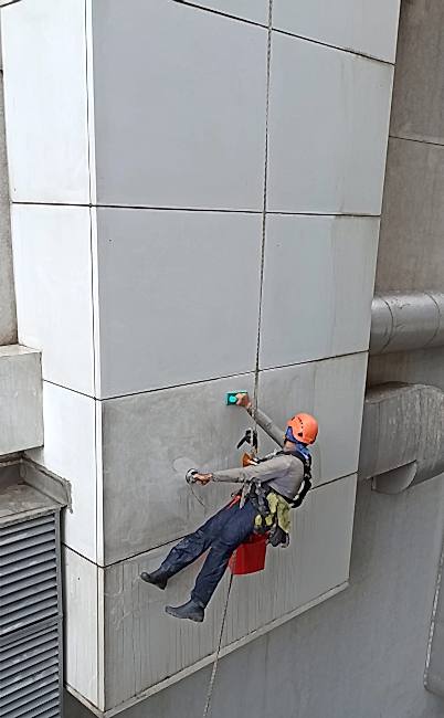  Dış cephe cam temizliği, İç mekan cephe temizliği, Çelik konstrüksiyon temizliği, Çimento baca temizliği, enerji sektörü  cüruf ve baca temizliği, Yakıt tankı temizliği, LED montajı, Tabela asma ve söküm, Bayrak asma, AVM iç ve dış süsleme, İç mekan avize asma, Kule vinç projektör montaj, Dış cephe sıva ve boya, Dış cephe silikon, Yalıtım ve montolama, Cam montaj, Kompozıt tamir ve montaj, Kanat temizliği, kanat toz temizliği, kanat kimyasal temizlik, kanatkuş atıkları temizliği, Kanat tamiri, Kaset sistem, düşme ve durma özelliklerine sahip ağ kurulumu,  Konveksiyonel sistem, Dikey kapama ağı, Balkon kapama ağı, Şaft ve asansör boşluk kapama, Havuz kapama, Tahribatsız muayene, Kaynak ve taşlama, köprülerde ve viyadüklerde bakım onarım ve hasar tespit çalışmaları, Petrol ve platform sahalarında torklama, Gemi ve çelik yapılarda pas döküm, taşlama ve boyama işlemleri, Yamaç örtüleme sistemleri (düşme tehlikesi olan taş ve kaya parçalarının çevresinde bulunan yaşam veya üretim faaliyetleri yürüten yapılara zarar vermemesi için kullanılan önlemler), Tehlikeli konumda bulunan kayalıkların kontrollü şekilde patlatılması, ekolojik patlatma, Şev stabilizasyonu, endüstriyel dağcılık, iple erişim, endütriyel temizlik