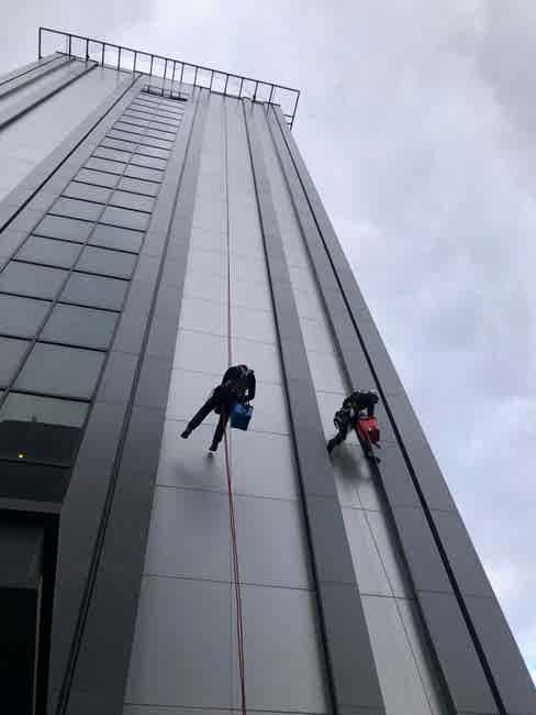  Dış cephe cam temizliği, İç mekan cephe temizliği, Çelik konstrüksiyon temizliği, Çimento baca temizliği, enerji sektörü  cüruf ve baca temizliği, Yakıt tankı temizliği, LED montajı, Tabela asma ve söküm, Bayrak asma, AVM iç ve dış süsleme, İç mekan avize asma, Kule vinç projektör montaj, Dış cephe sıva ve boya, Dış cephe silikon, Yalıtım ve montolama, Cam montaj, Kompozıt tamir ve montaj, Kanat temizliği, kanat toz temizliği, kanat kimyasal temizlik, kanatkuş atıkları temizliği, Kanat tamiri, Kaset sistem, düşme ve durma özelliklerine sahip ağ kurulumu,  Konveksiyonel sistem, Dikey kapama ağı, Balkon kapama ağı, Şaft ve asansör boşluk kapama, Havuz kapama, Tahribatsız muayene, Kaynak ve taşlama, köprülerde ve viyadüklerde bakım onarım ve hasar tespit çalışmaları, Petrol ve platform sahalarında torklama, Gemi ve çelik yapılarda pas döküm, taşlama ve boyama işlemleri, Yamaç örtüleme sistemleri (düşme tehlikesi olan taş ve kaya parçalarının çevresinde bulunan yaşam veya üretim faaliyetleri yürüten yapılara zarar vermemesi için kullanılan önlemler), Tehlikeli konumda bulunan kayalıkların kontrollü şekilde patlatılması, ekolojik patlatma, Şev stabilizasyonu, endüstriyel dağcılık, iple erişim, endütriyel temizlik
