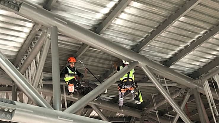 endüstriyel hizmetler, endüstriyel dağcı, endüstriyel  hizmetleri, Endüstriyel İple Erişim, Tahribatsız muayene, Kaynak ve taşlama, Tünel köprülerde ve viyadüklerde bakım onarım ve hasar tespit çalışmaları,Maden, petrol ve platform sahalarında torklama (sıkma), Gemi ve çelik yapılarda pas döküm, taşlama ve boyama işlemleri, Telekomünikasyon & Enerji Sektörü Kurulum Bakım Onarım