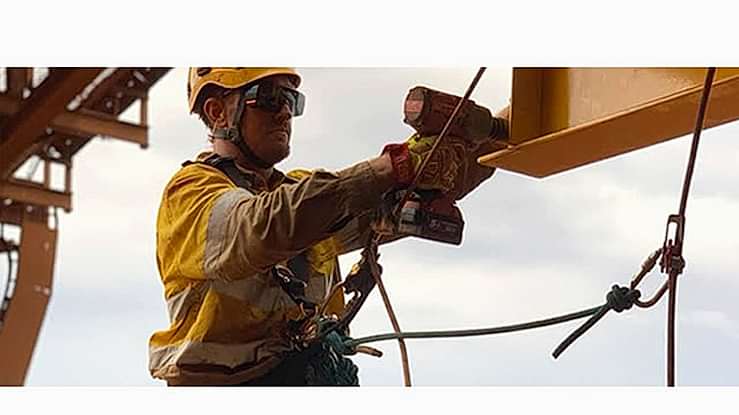 endüstriyel hizmetler, endüstriyel dağcı, endüstriyel  hizmetleri, Endüstriyel İple Erişim, Tahribatsız muayene, Kaynak ve taşlama, Tünel köprülerde ve viyadüklerde bakım onarım ve hasar tespit çalışmaları,Maden, petrol ve platform sahalarında torklama (sıkma), Gemi ve çelik yapılarda pas döküm, taşlama ve boyama işlemleri, Telekomünikasyon & Enerji Sektörü Kurulum Bakım Onarım