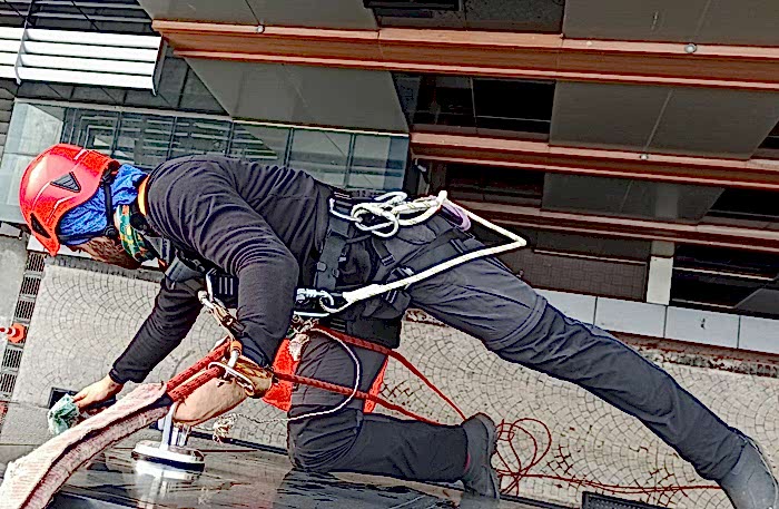 Dış cephe cam temizliği, İç mekan cephe temizliği, Çelik konstrüksiyon temizliği, Çimento ve enerji sektöründe cüruf ve baca temizliği, Yakıt tankı temizliği, Dış Cephe Temizliği, Endüstriyel Tesis Temizliği, Yüksek Yapı İple Erişim Temizlik, Cam Tavan Temizliği, fabrika temizliği, sanayi tesisi temizliği, rüzgar türbini temizliği