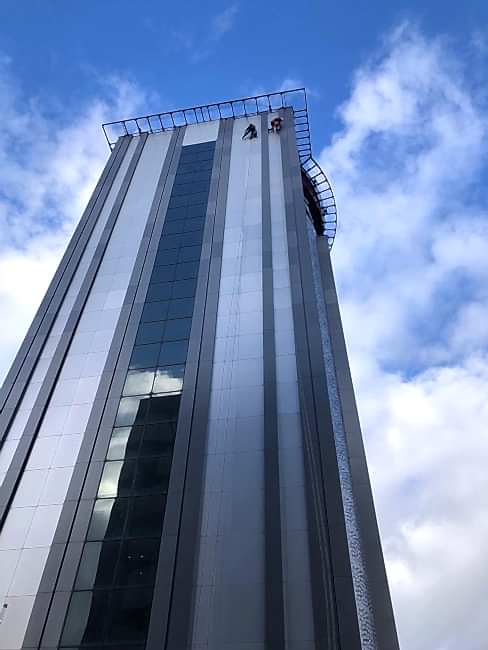 Dış cephe cam temizliği, İç mekan cephe temizliği, Çelik konstrüksiyon temizliği, Çimento ve enerji sektöründe cüruf ve baca temizliği, Yakıt tankı temizliği, Dış Cephe Temizliği, Endüstriyel Tesis Temizliği, Yüksek Yapı İple Erişim Temizlik, Cam Tavan Temizliği, fabrika temizliği, sanayi tesisi temizliği, rüzgar türbini temizliği